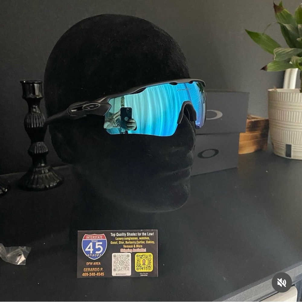 Oakley Men's Black and Blue Sunglasses